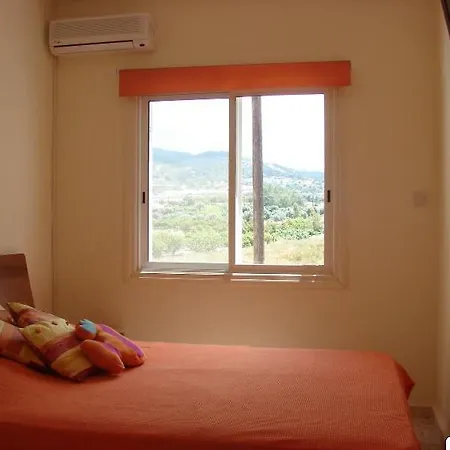 Seafront Family Beachouse In Cyprus Near Polis Case de vacanță
