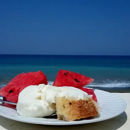 Hébergement de vacances Seafront Family Beachouse In Cyprus Near Polis Kato Yialia